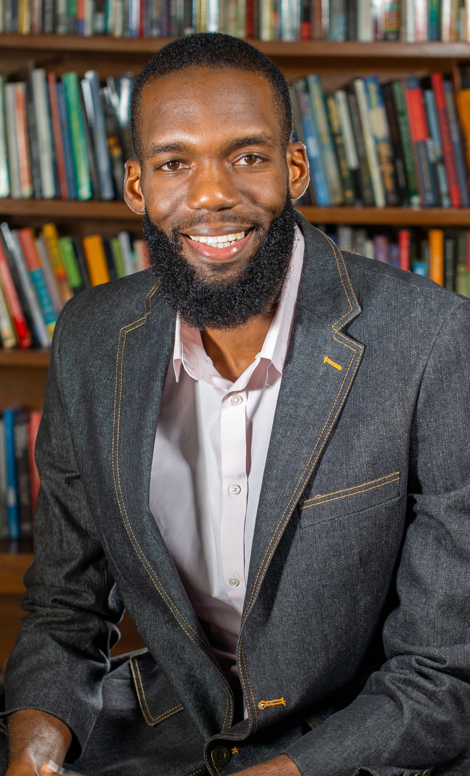 derron sandy headshot17 (1) (1)